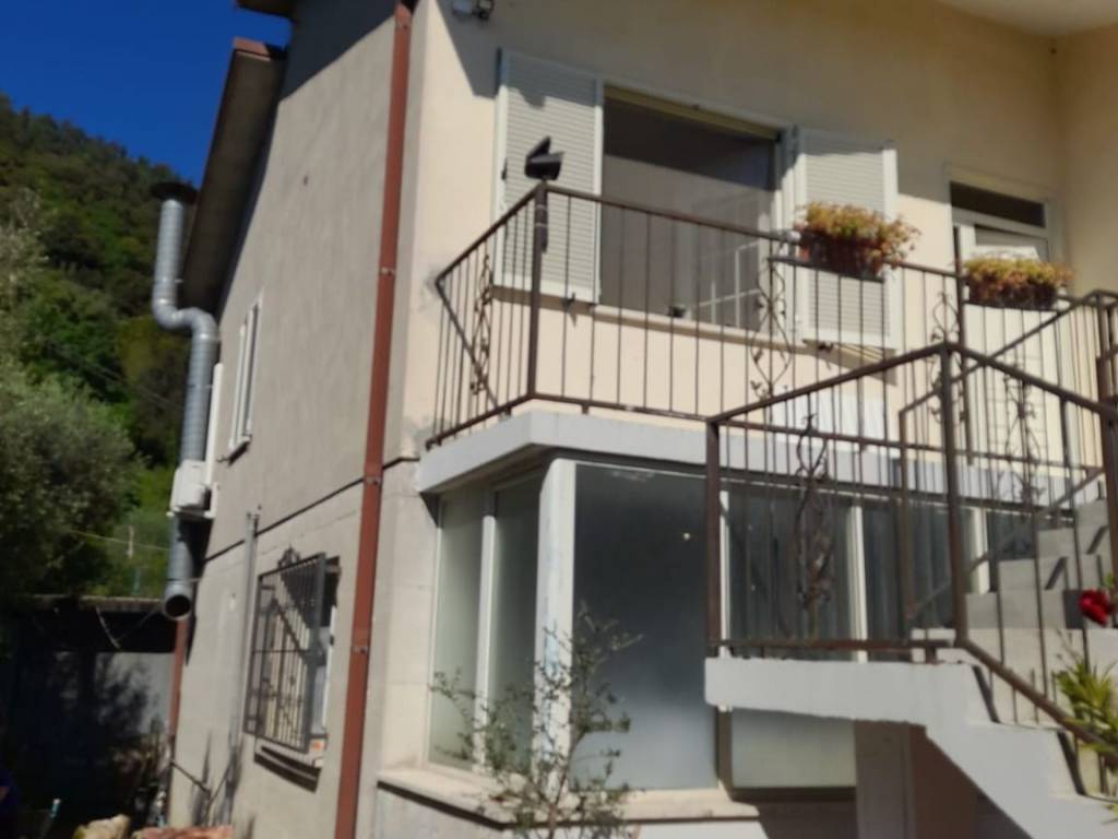 casa indipendente in vendita ad Amelia
