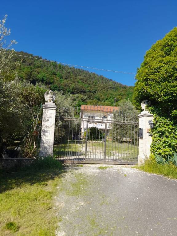 casa indipendente in vendita ad Amelia