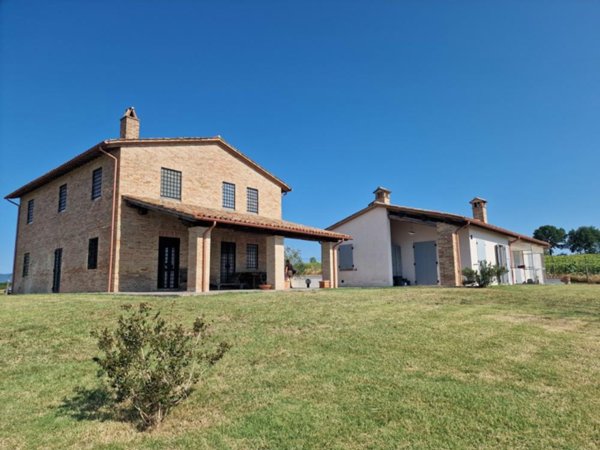 casa indipendente in vendita ad Amelia