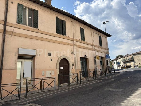 negozio in vendita ad Amelia