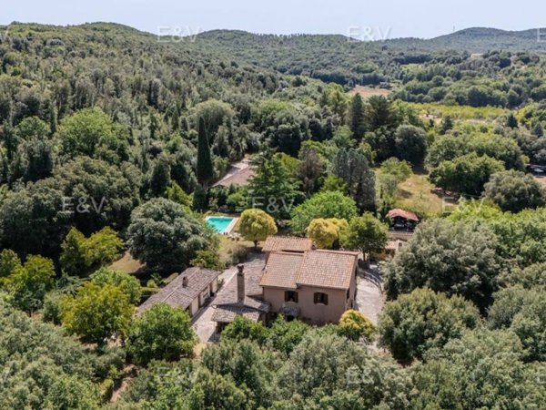 casa indipendente in vendita ad Amelia