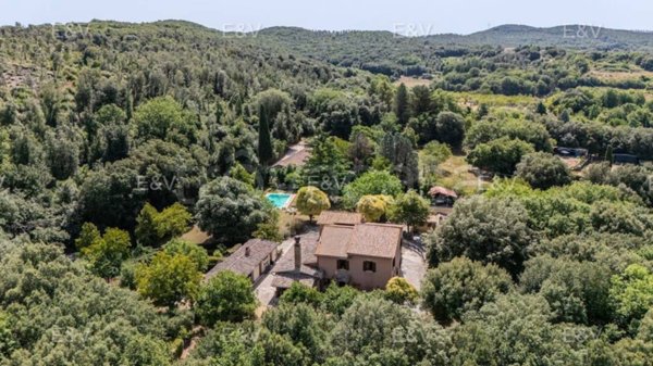 casa indipendente in vendita ad Amelia