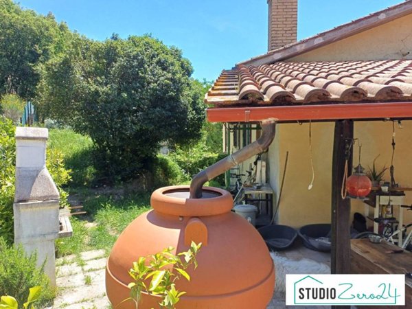 casa indipendente in vendita ad Amelia