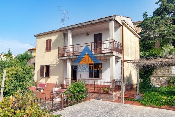 casa indipendente in vendita ad Amelia