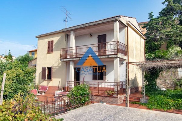 casa indipendente in vendita ad Amelia