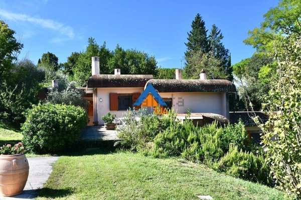 casa indipendente in vendita ad Amelia