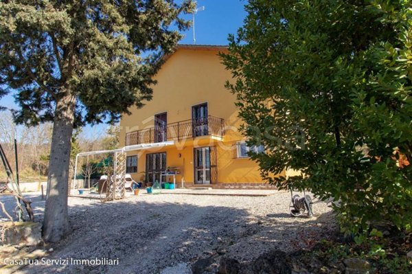 casa indipendente in vendita ad Amelia