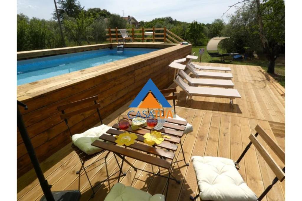 casa indipendente in vendita ad Amelia