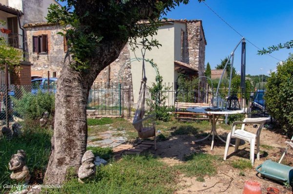 casa indipendente in vendita ad Amelia
