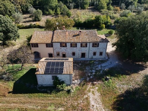 casale in vendita ad Amelia