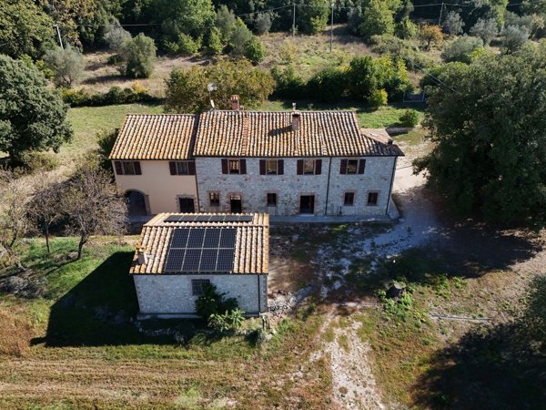 casale in vendita ad Amelia