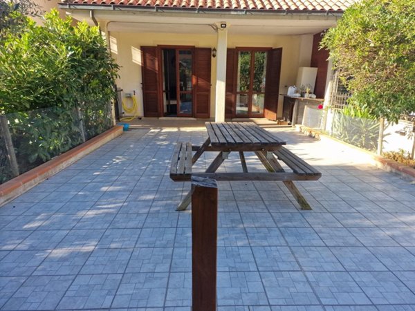 casa semindipendente in vendita ad Amelia