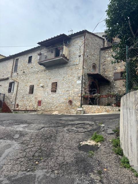 casa indipendente in vendita ad Amelia