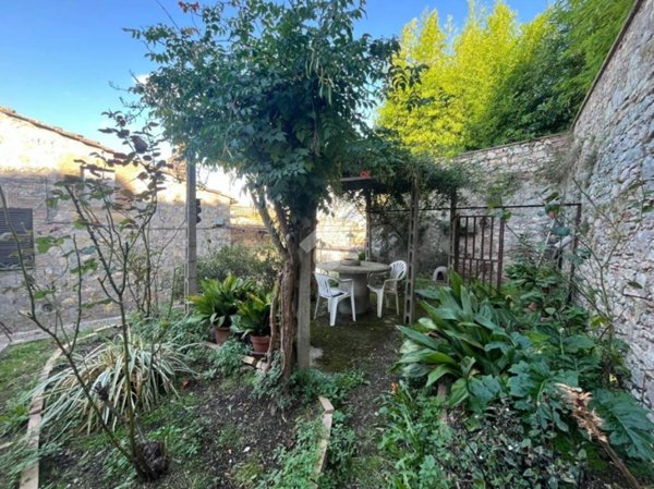 appartamento in vendita ad Amelia