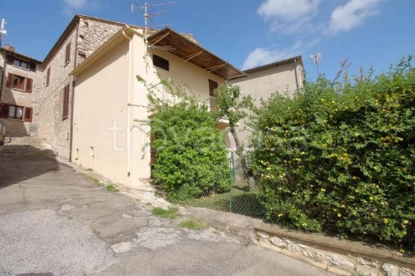 casa indipendente in vendita ad Amelia