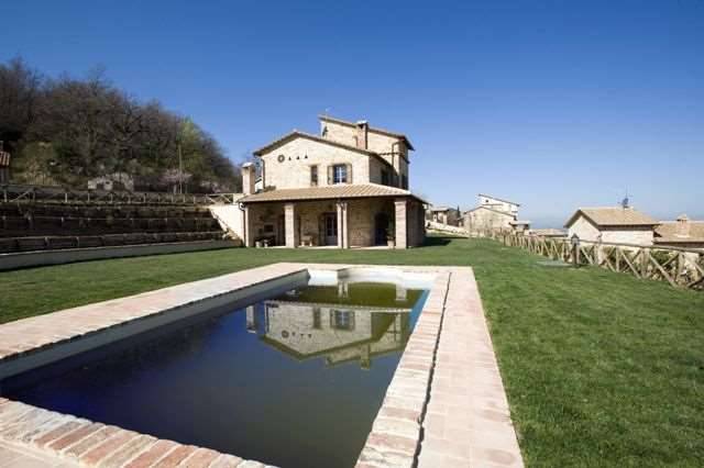 casa indipendente in vendita ad Amelia