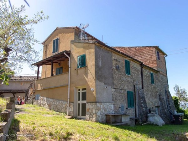 casa indipendente in vendita ad Amelia