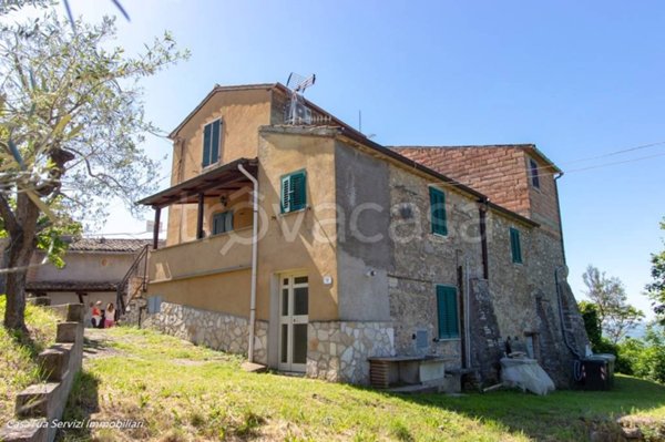 casa indipendente in vendita ad Amelia