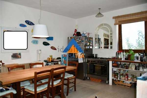 casa indipendente in vendita ad Amelia