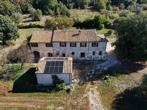 casa indipendente in vendita ad Amelia