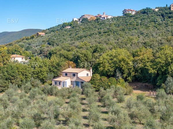 casale in vendita ad Amelia