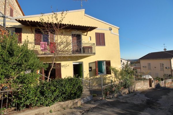 appartamento in vendita ad Amelia