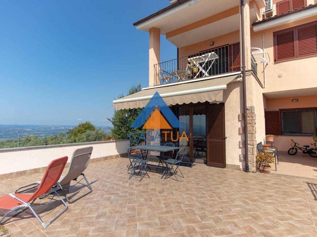 casa indipendente in vendita ad Amelia