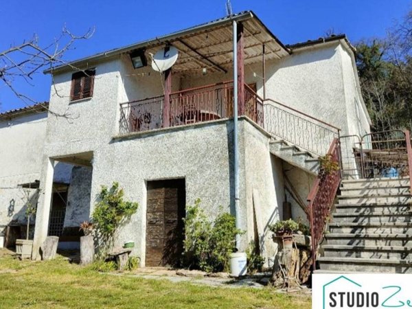 casa indipendente in vendita ad Amelia