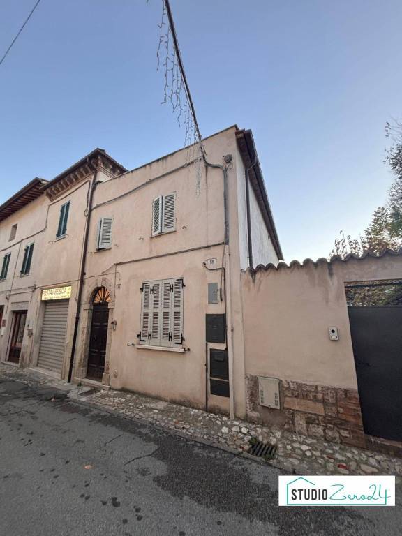 appartamento in vendita ad Amelia