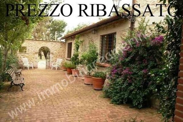 casale in vendita ad Amelia