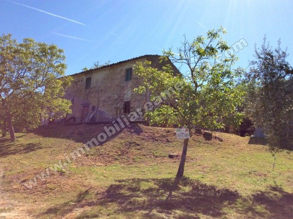 casale in vendita ad Amelia