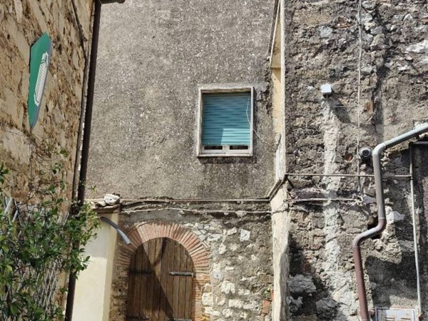 negozio in vendita ad Amelia