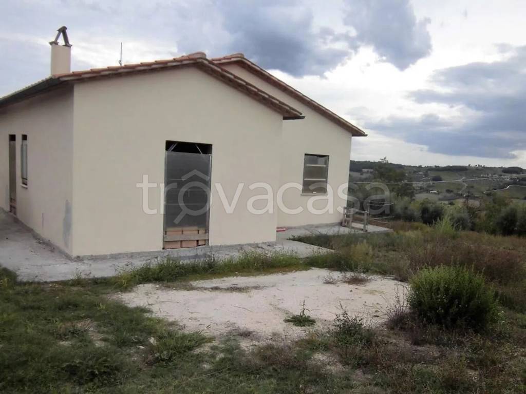 casa indipendente in vendita ad Amelia