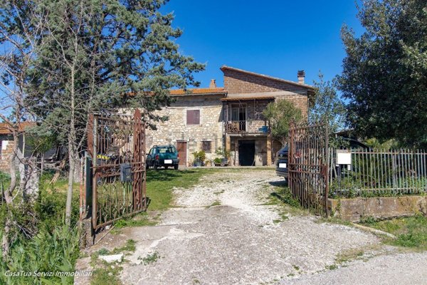 casale in vendita ad Amelia