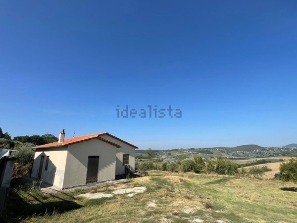 casa indipendente in vendita ad Amelia