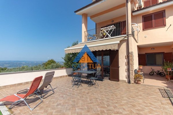 casa indipendente in vendita ad Amelia