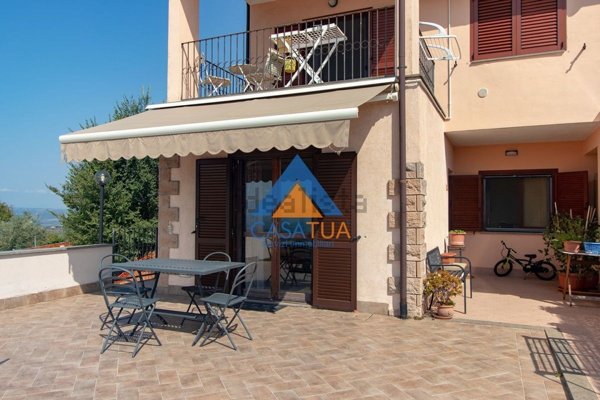 casa indipendente in vendita ad Amelia