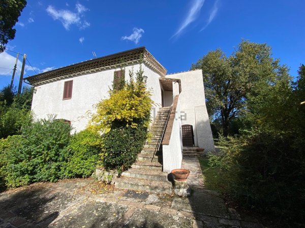 casa indipendente in vendita ad Amelia