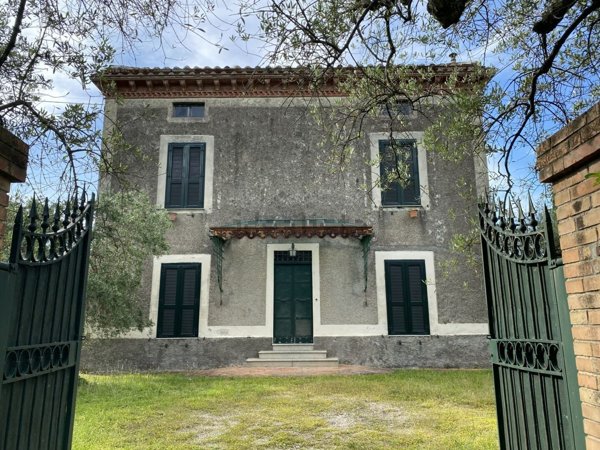 casa indipendente in vendita ad Amelia