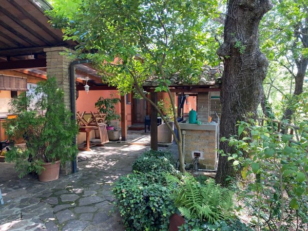 casa indipendente in vendita ad Amelia