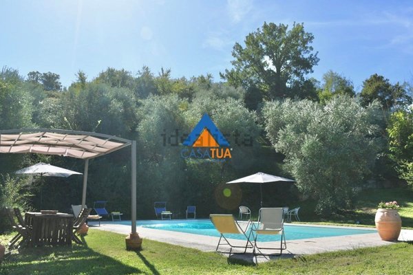 casa indipendente in vendita ad Amelia