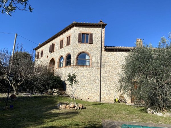 casa indipendente in vendita ad Amelia