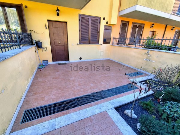 casa indipendente in vendita ad Amelia