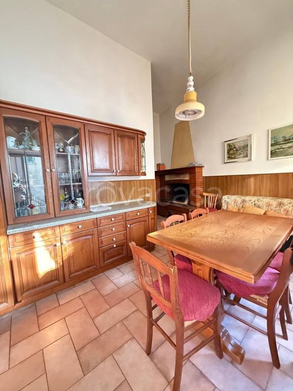 casa indipendente in vendita ad Amelia