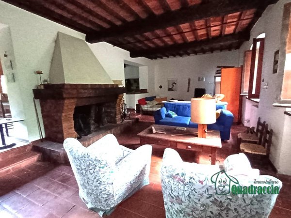 casa indipendente in vendita ad Amelia