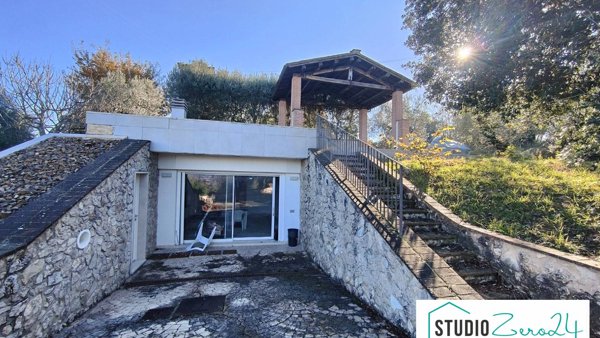 locale di sgombero in vendita ad Amelia