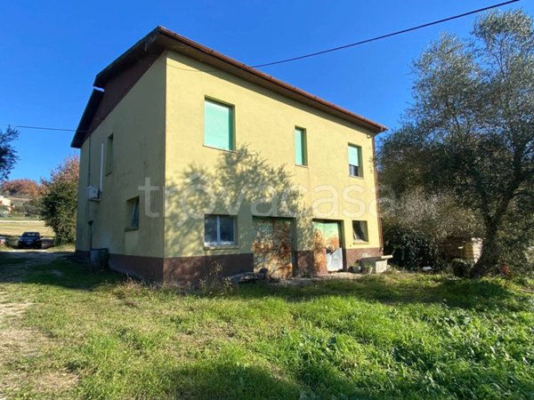 casa indipendente in vendita ad Amelia