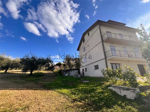 appartamento in vendita ad Amelia