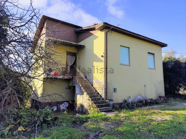 casa indipendente in vendita ad Amelia