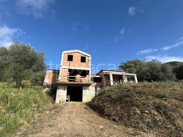 casa indipendente in vendita ad Amelia